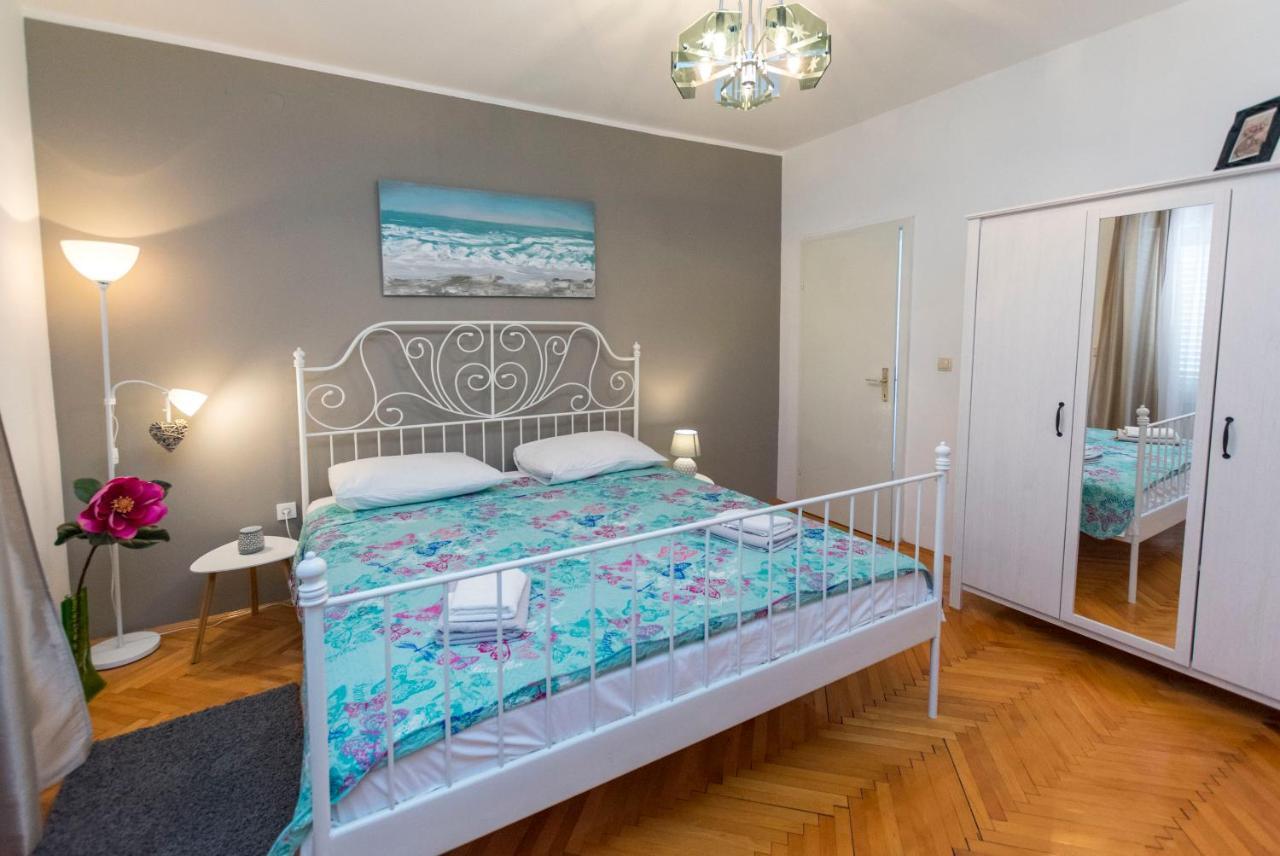 Apartments Zmika Primošten Eksteriør bilde