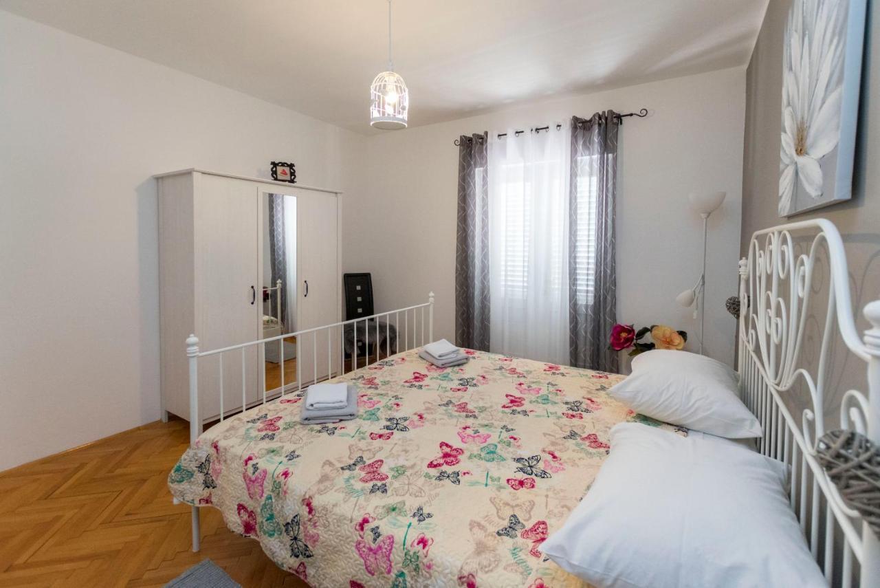 Apartments Zmika Primošten Eksteriør bilde