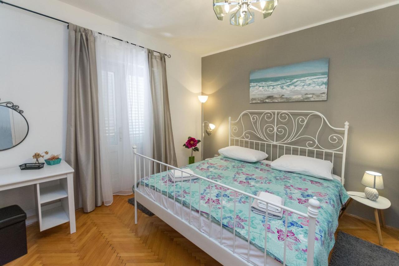 Apartments Zmika Primošten Eksteriør bilde